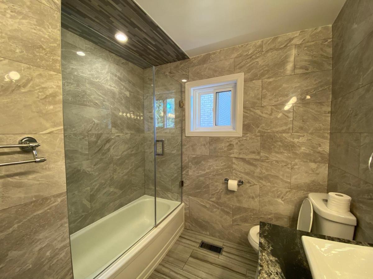 Yonge And Finch Subway !Q Spacious & Quiet Private Bdr With Shared Bathroom 토론토 외부 사진
